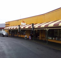 The Brown Dog - Accommodation QLD