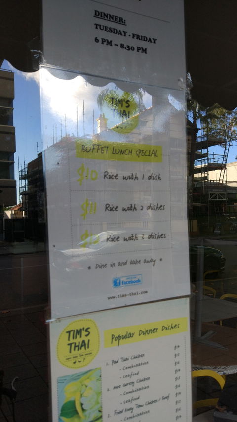 Tim's Thai - Accommodation QLD 2
