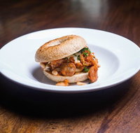 Famished on Frasers - Accommodation QLD