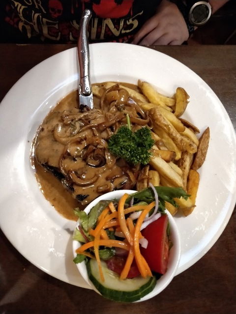 Embers Restaurant - Accommodation QLD 5