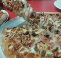 Riccardo's Pizza - Accommodation QLD