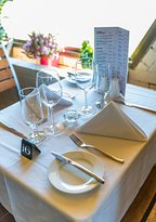 Sails Restaurant - Accommodation QLD 3