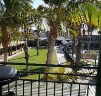 Shades - Accommodation QLD