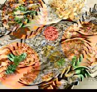 Pick 'em Pizzas - Accommodation QLD