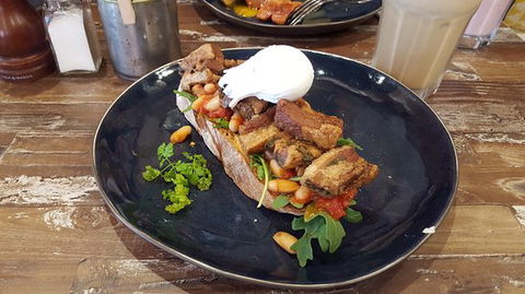 UR Caffe - Accommodation QLD 0