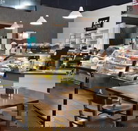 D  M's Bakery Cafe - Accommodation QLD