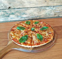 Eat House - Accommodation QLD