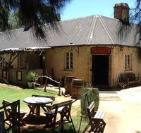 Overland Corner Hotel - Accommodation QLD