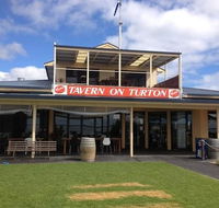 Tavern on Turton - Accommodation QLD