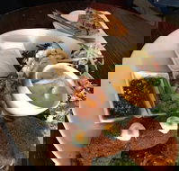 Three Brothers Arms - Accommodation QLD