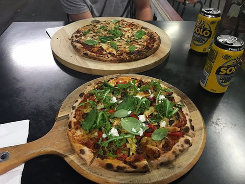 Red Stone Pizzeria - Accommodation QLD 0