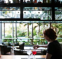 Chapter  Verse bar and lounge - Accommodation QLD