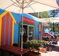 The Boatshed by the Sea - Accommodation QLD