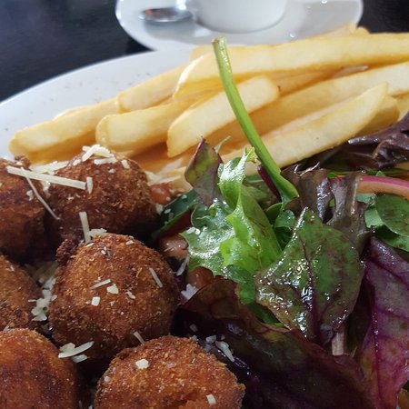 Jagads Epicurian Emporium - Accommodation QLD 0