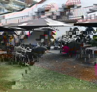 Pig Face Seafood Takeaway - Accommodation QLD