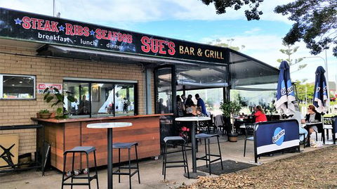Sueâ€™s Bar And Grill - Accommodation QLD 0