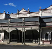 Warwick Hotel - Accommodation QLD