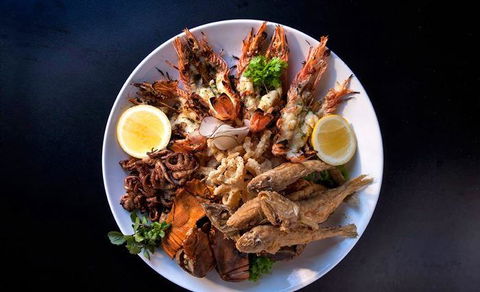 Fishy But Nice - Accommodation QLD 10