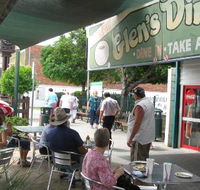 Glen's Diner - Accommodation QLD