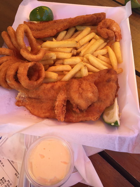 Saviges Seafood - Accommodation QLD 2