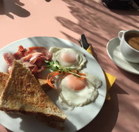Travellers Rest Cafe - Accommodation QLD
