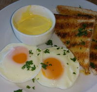 Coffee on Bourbong - Accommodation QLD