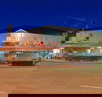 Grand Old Crow Hotel - Accommodation QLD