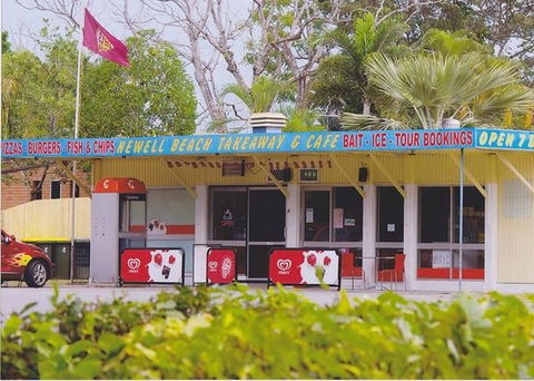 Newell Beach Takeaway And Cafe - Accommodation QLD 0