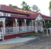 The Royal Hotel Restaurant - Accommodation QLD