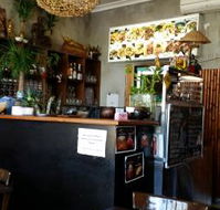 Tomtoon Thai Noodle Cafe - Accommodation QLD
