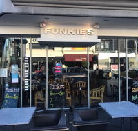 Funkies Cafe - Accommodation QLD