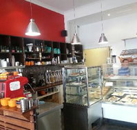 Armstrong Street Foodstore - Accommodation QLD
