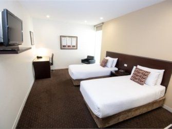 Atlantis Hotel - Accommodation QLD 5
