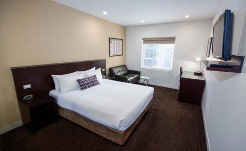 Atlantis Hotel - Accommodation QLD 6