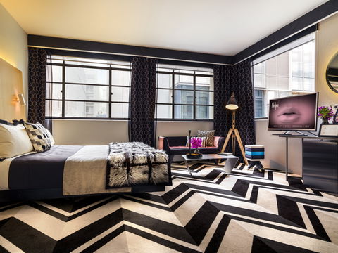 Adelphi Hotel - Accommodation QLD 6