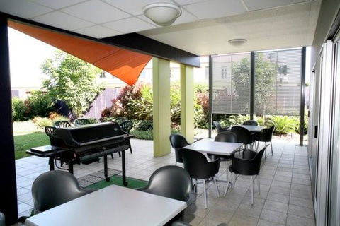 Rocklea International Hotel - Accommodation QLD 2