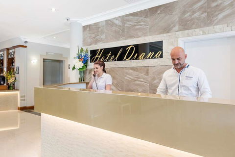 Best Western Plus Hotel Diana - Accommodation QLD 3