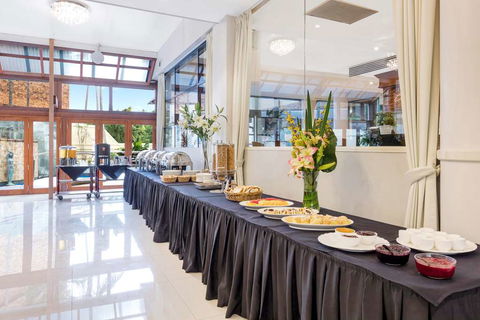 Best Western Plus Hotel Diana - Accommodation QLD 11