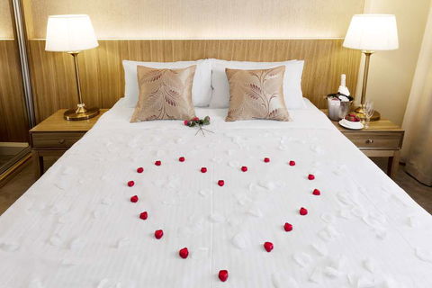 Best Western Plus Hotel Diana - Accommodation QLD 14