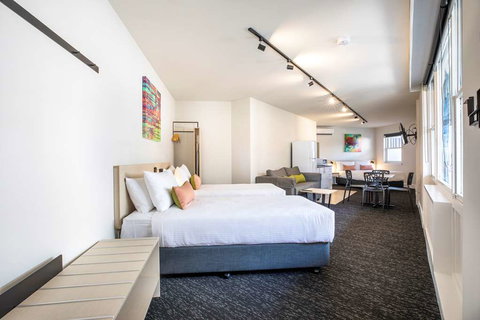 Nightcap At Glengala Hotel - Accommodation QLD 3