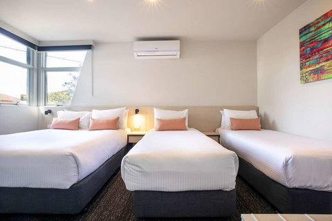 Nightcap At Glengala Hotel - Accommodation QLD 9