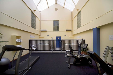 Capital Executive Apt Hotel Canberra - Accommodation QLD 8