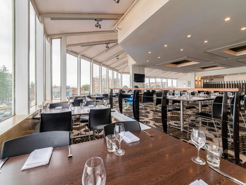 Novotel Brighton Beach - Accommodation QLD 13