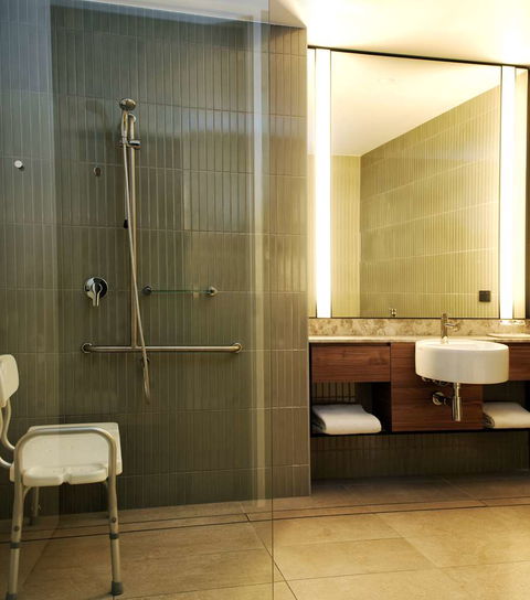 A By Adina Canberra - Accommodation QLD 9