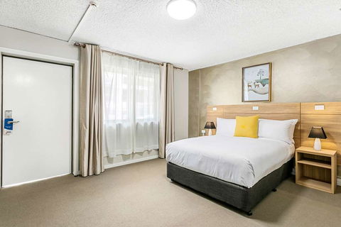 Quality Inn Sunshine Haberfield - Accommodation QLD 7