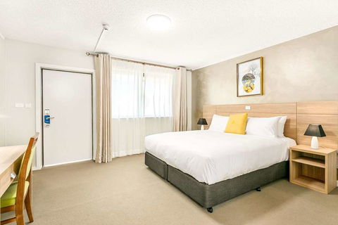 Quality Inn Sunshine Haberfield - Accommodation QLD 11