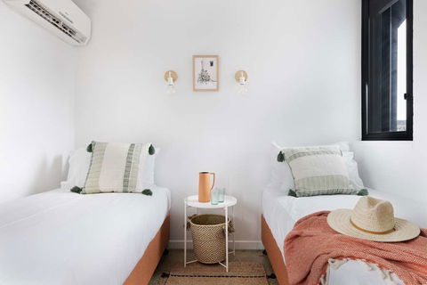 Hotel Hacienda - Accommodation QLD 6