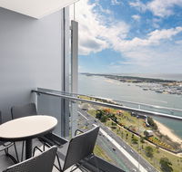 Meriton Suites Southport - Accommodation QLD