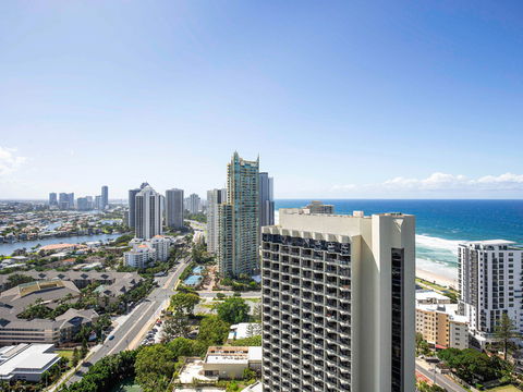 Mantra Crown Towers Surfers Paradise - Accommodation QLD 2