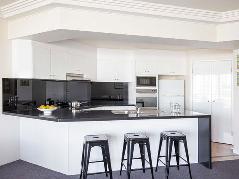 Mantra Crown Towers Surfers Paradise - Accommodation QLD 4